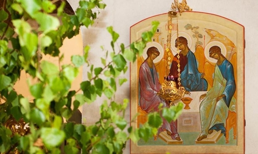 ПРЕСВЯТА ТРІЙЦЯ. ЗВИЧАЇ ТА ТРАДИЦІЇ